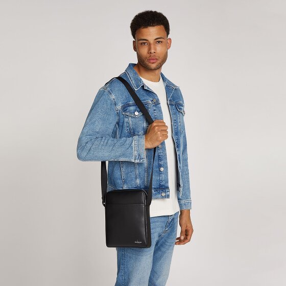 Calvin Klein Jeans Mono Logo Sac à bandoulière 23 cm