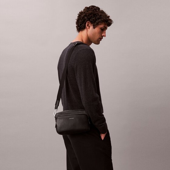 Calvin Klein Raised Sac à bandoulière 26 cm