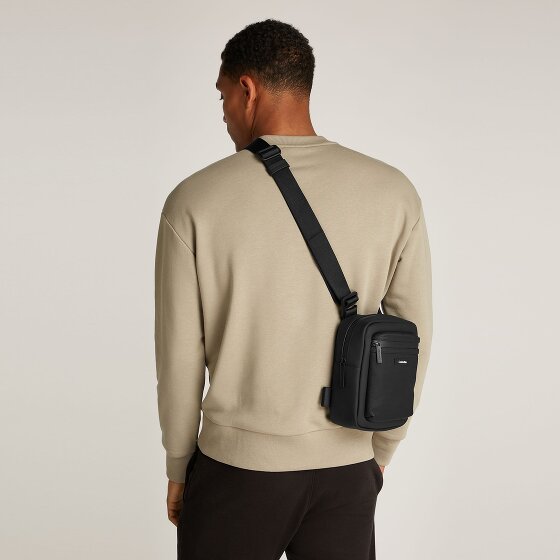 Calvin Klein CK Essential Mini sac à bandoulière 17 cm