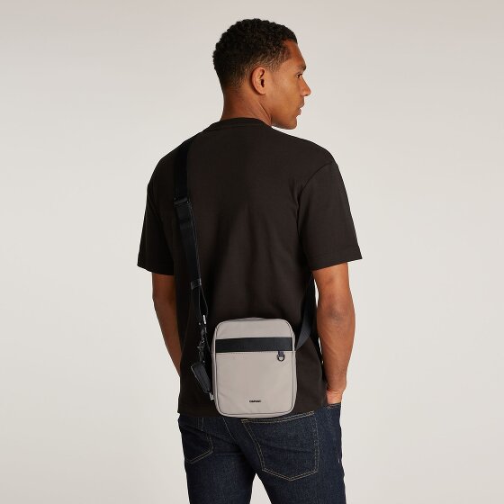 Calvin Klein CK Est. Mini sac à bandoulière 17 cm