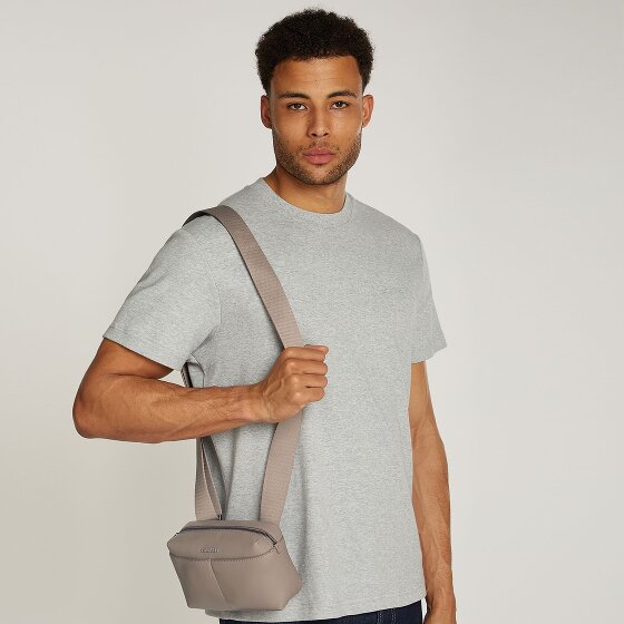 Calvin Klein Clean Essential Sac à bandoulière 20 cm