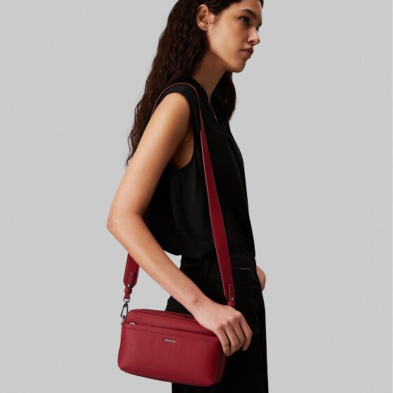 Calvin Klein CK Must Sac à bandoulière 21.5 cm