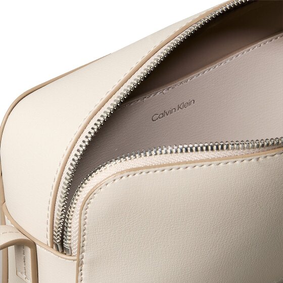 Calvin Klein Foil Sac à bandoulière 21 cm