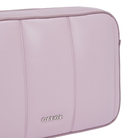 Calvin Klein Line Quilt Sac à bandoulière 19.5 cm
