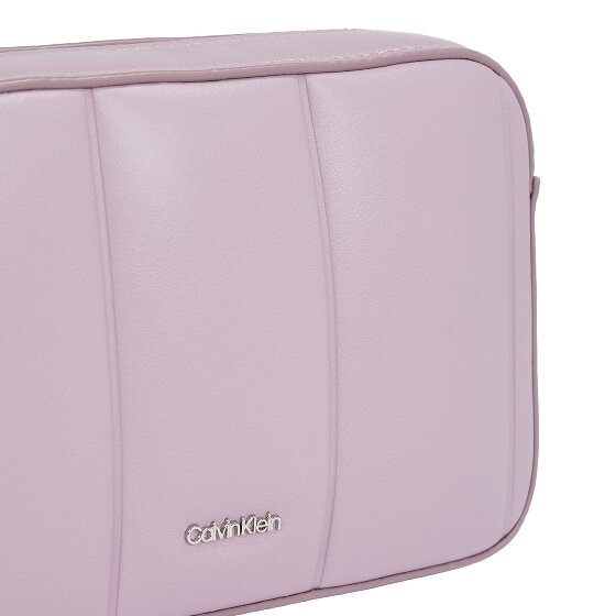 Calvin Klein Line Quilt Sac à bandoulière 19.5 cm