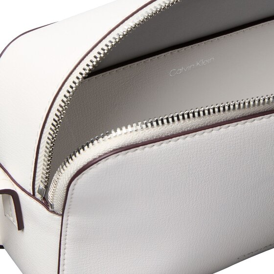 Calvin Klein Foil Sac à bandoulière 21 cm