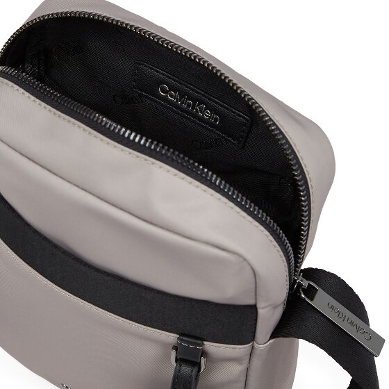 Calvin Klein CK Est. Mini sac à bandoulière 17 cm