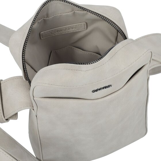 Calvin Klein CK Refined Mini sac à bandoulière 17 cm